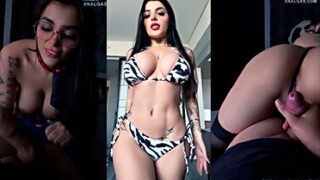 Karely Ruiz le facina mamar guebo asta sacar esa leche por chorro 😍