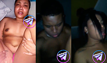 Ella esta muy quieta aguantando esa polla gruesa