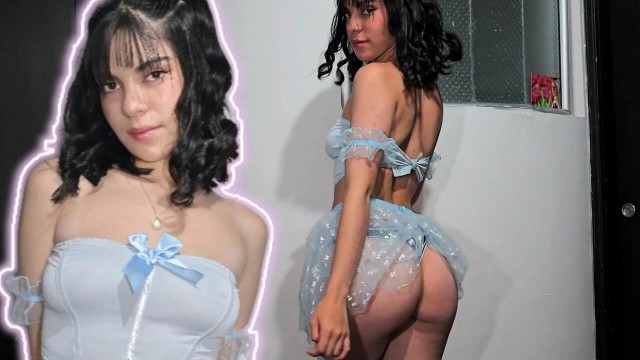 ¡Me estaba tomando el pelo con su falda muy corta y realmente sucedió!